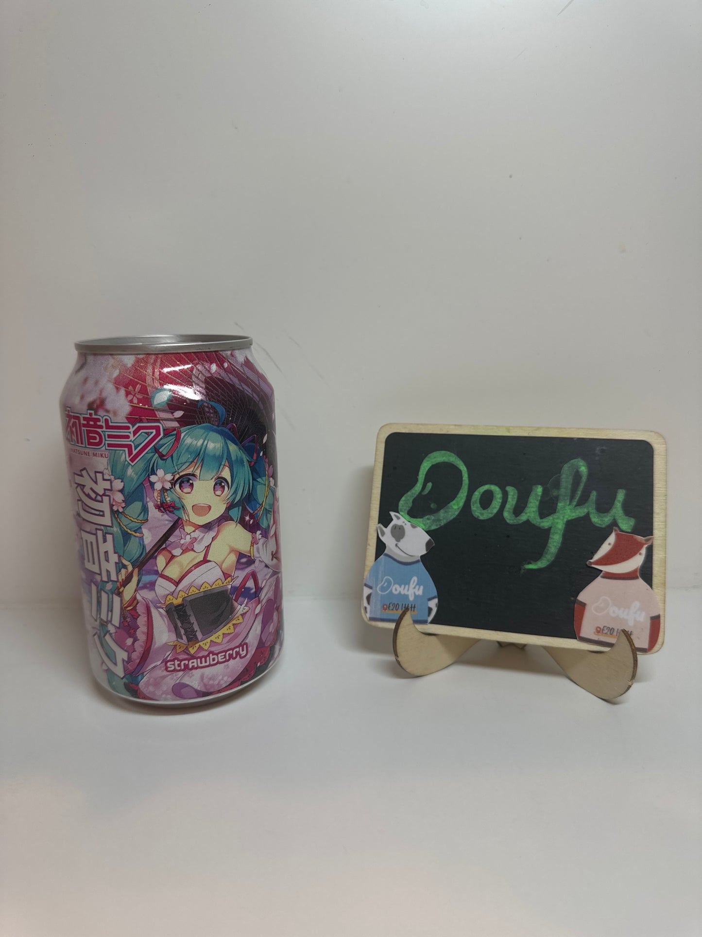 KAWAJI-Strawberry Fl Soda 初音未来草莓味苏打水330m