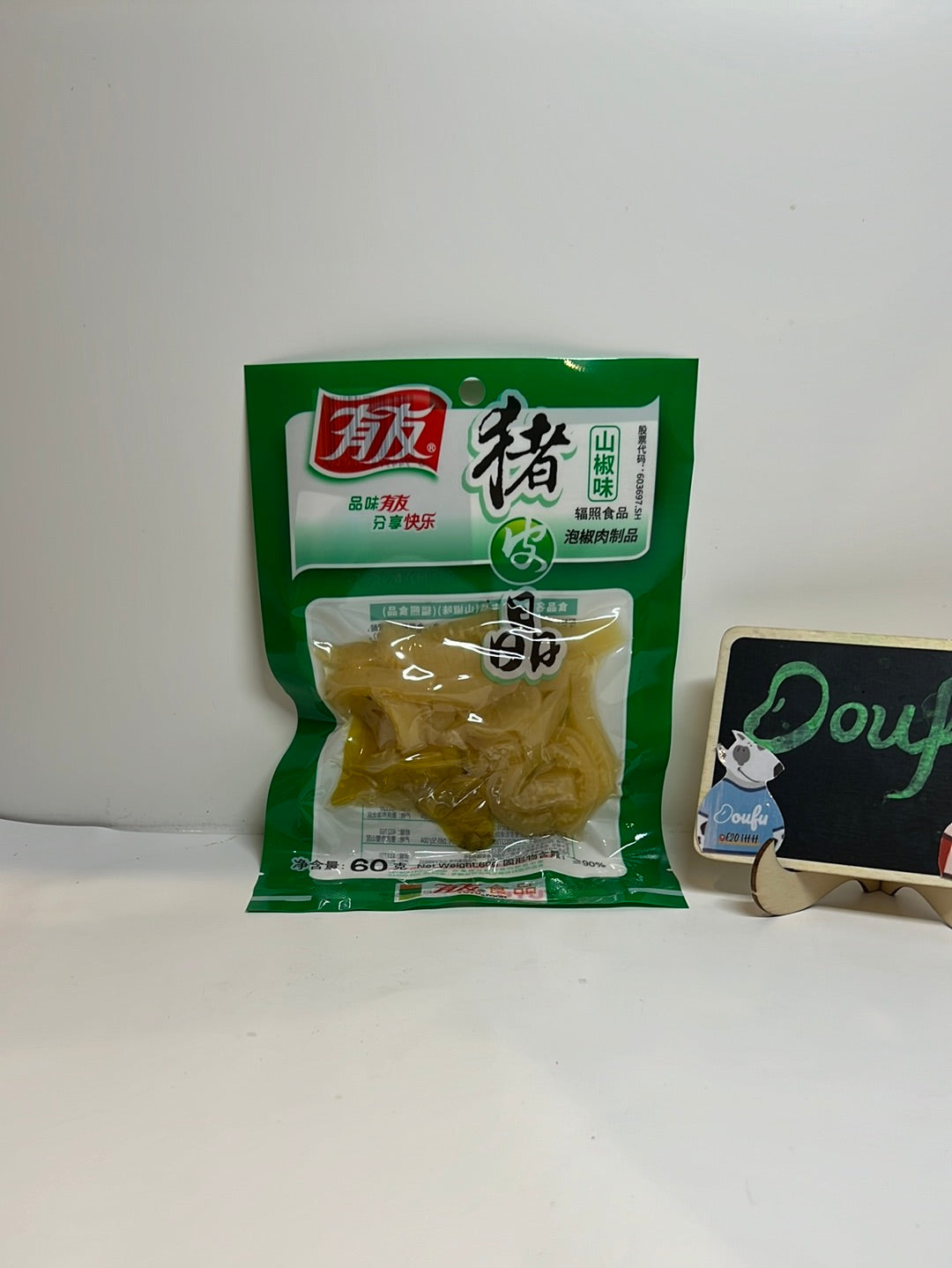 YY Pork Skin Pickled Chilli flv 有友山椒味猪皮 60g